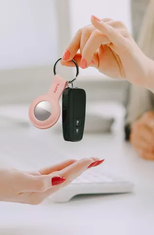 Laut Huex siliconen hoesje geschikt voor Apple AirTag - roze