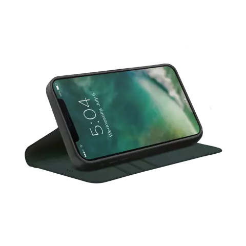 Xqisit Eco Wallet Selection Anti Bac biologisch afbreekbaar hoesje geschikt voor iPhone 12 mini - groen