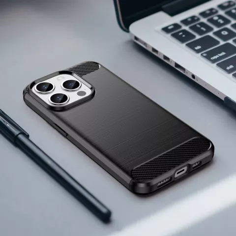 Carbon Armor TPU met geborstelde afwerking hoesje voor iPhone 15 Pro Max - zwart