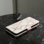 Rose Marble Wallet kunstleer hoesje geschikt voor iPhone 16 Pro Max - wit en roze